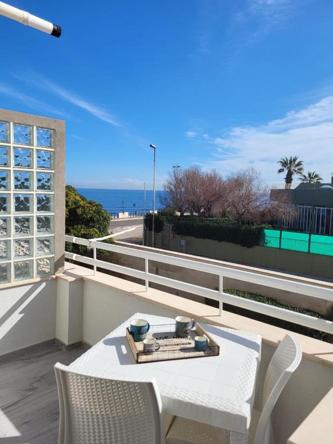 Casa Al Mare Hotel Bari Bagian luar foto