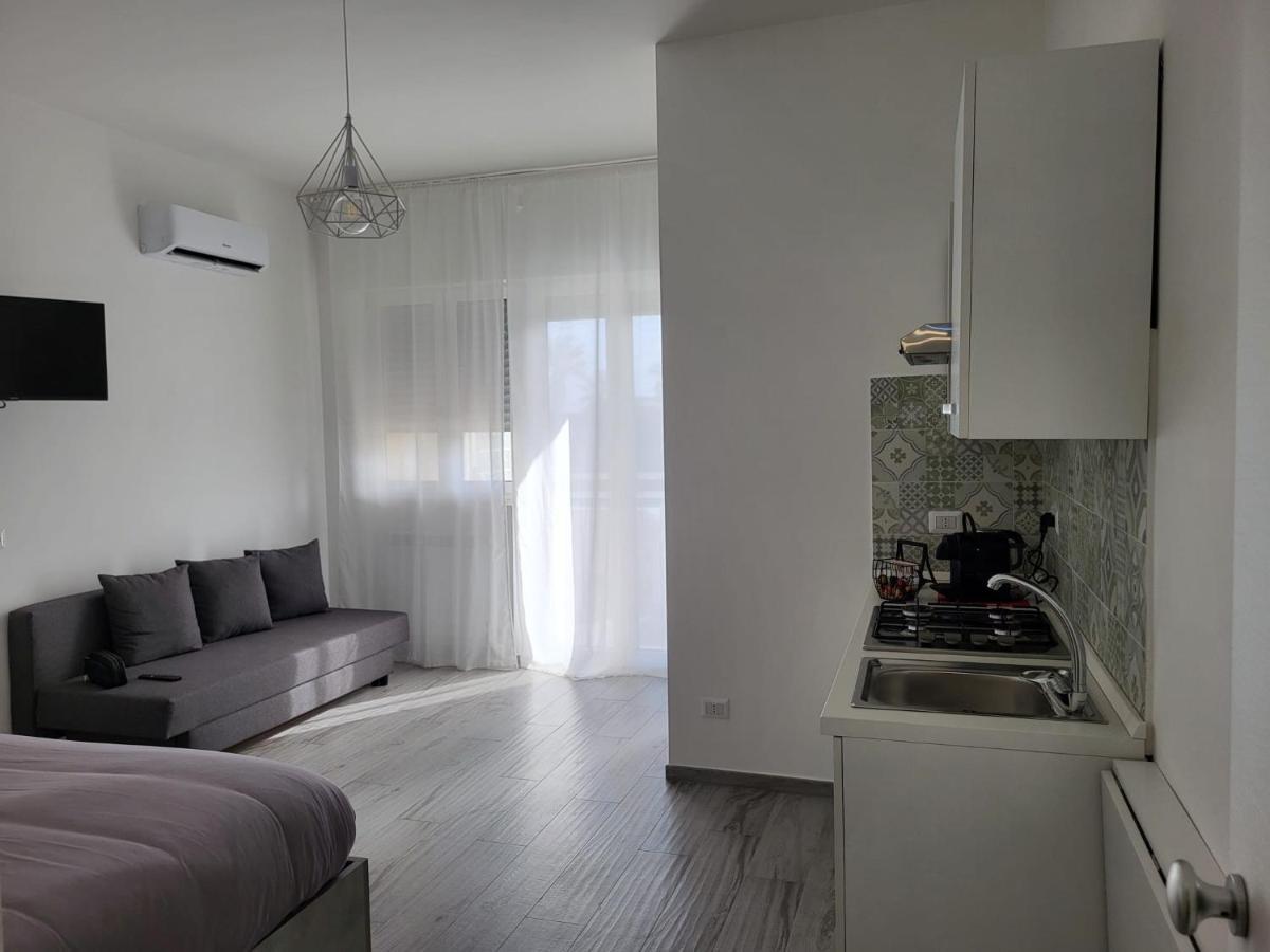Casa Al Mare Hotel Bari Bagian luar foto