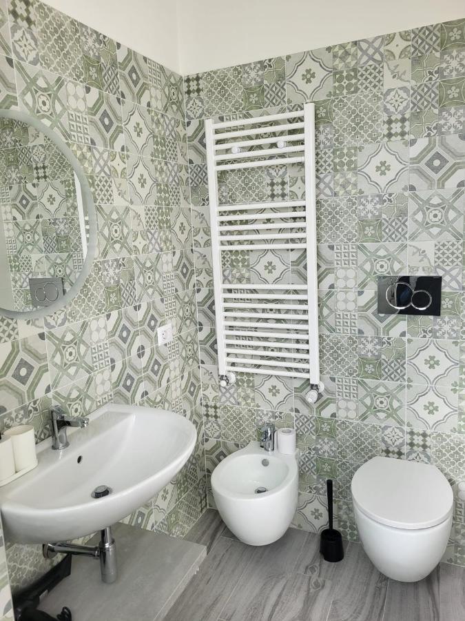 Casa Al Mare Hotel Bari Bagian luar foto